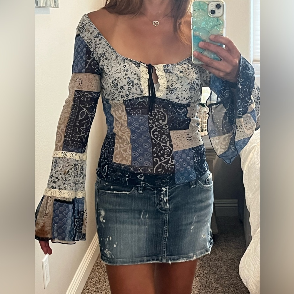 3 for$10✨Patchwork Blue Scoop Neck Seared Long Sleeve Top